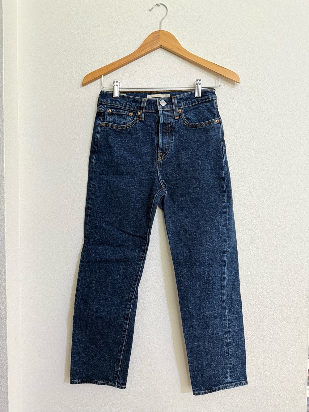 Levi's Premium Wedgie Straight Denim Size 25 Dadk Wash